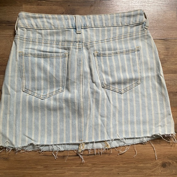 Pacsun denim skirt - Picture 3 of 3